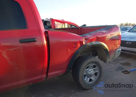 2018 Ram 2500 Tradesman 4X4 6'4 Box z USA, uszkodzony, nr VIN 3C6UR5CL8JG208643